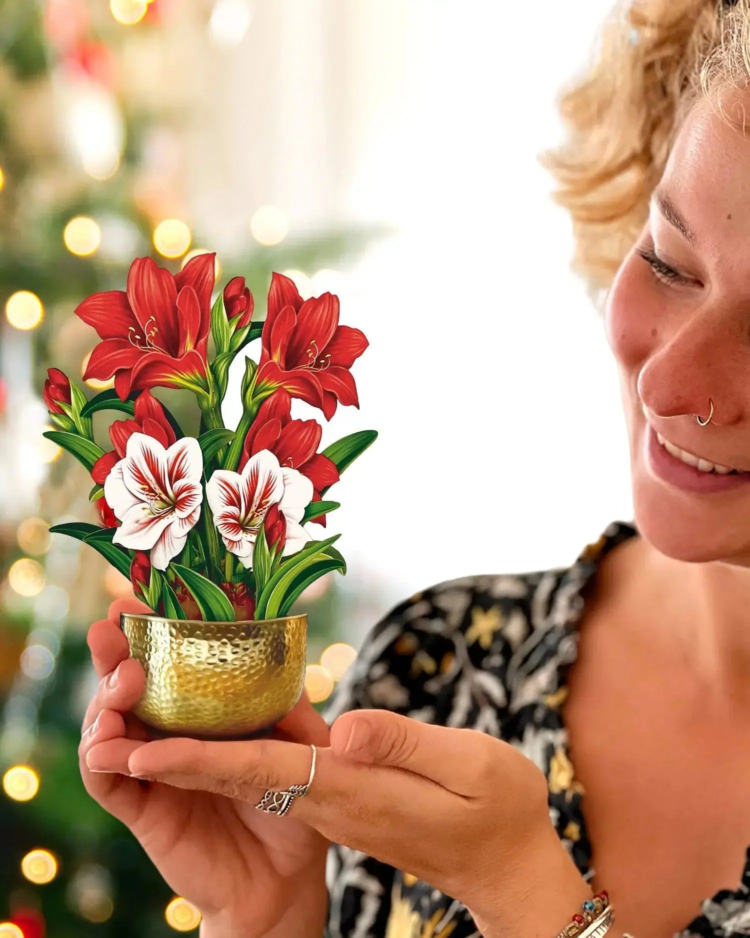 Mini Christmas Scarlet Amaryllis Pop-Up Card